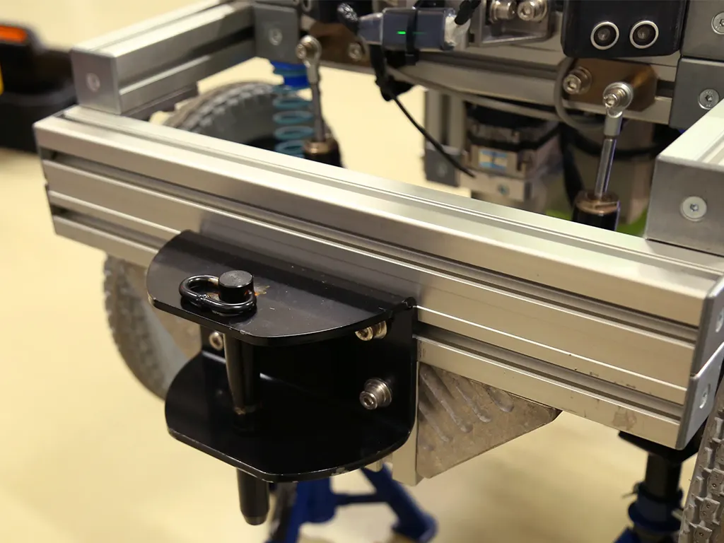 牽引フレーム・牽引具